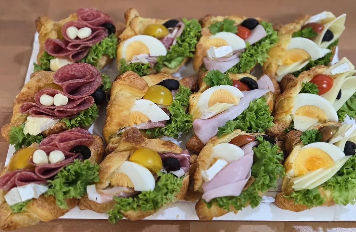 Filled mini croissants